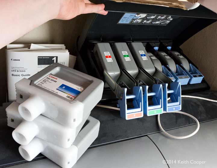 replacing ink carts in the iPF8300