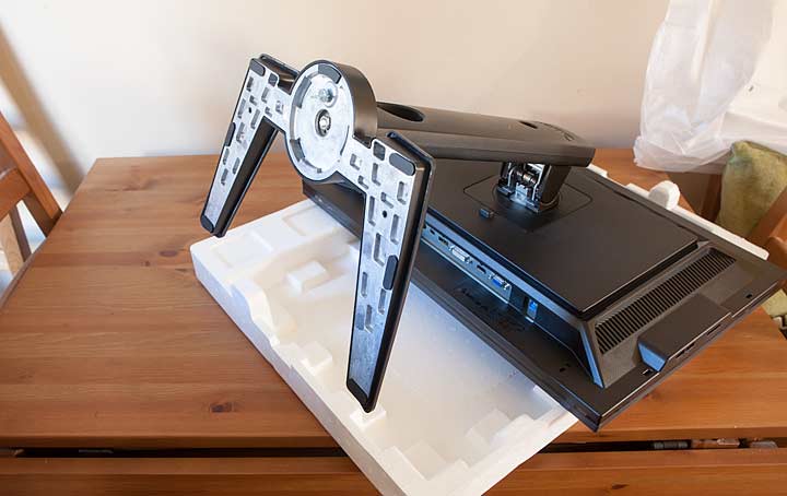 attaching stand to monitor