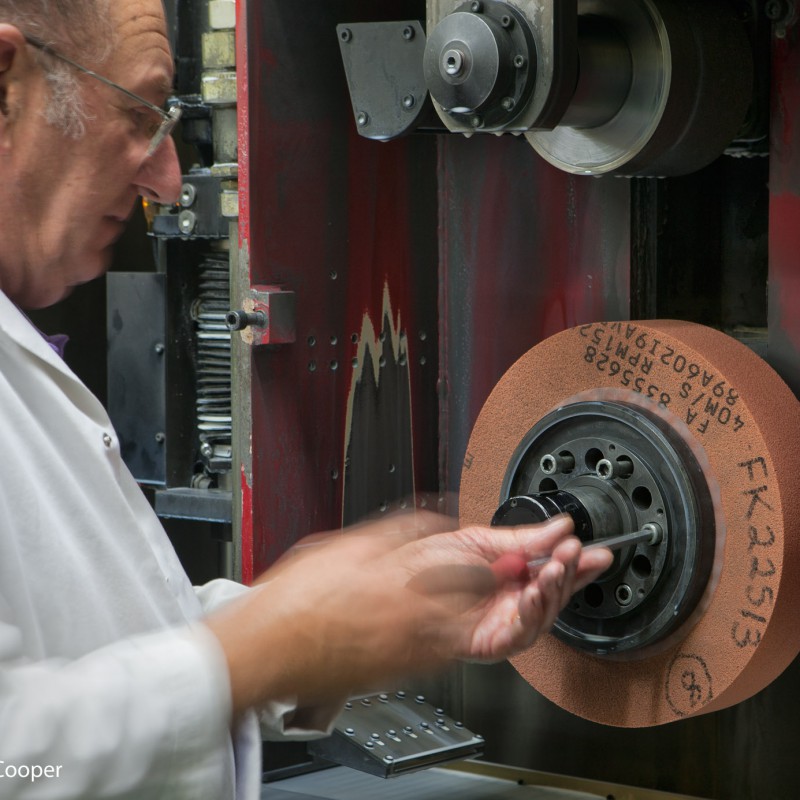 Grinding wheel