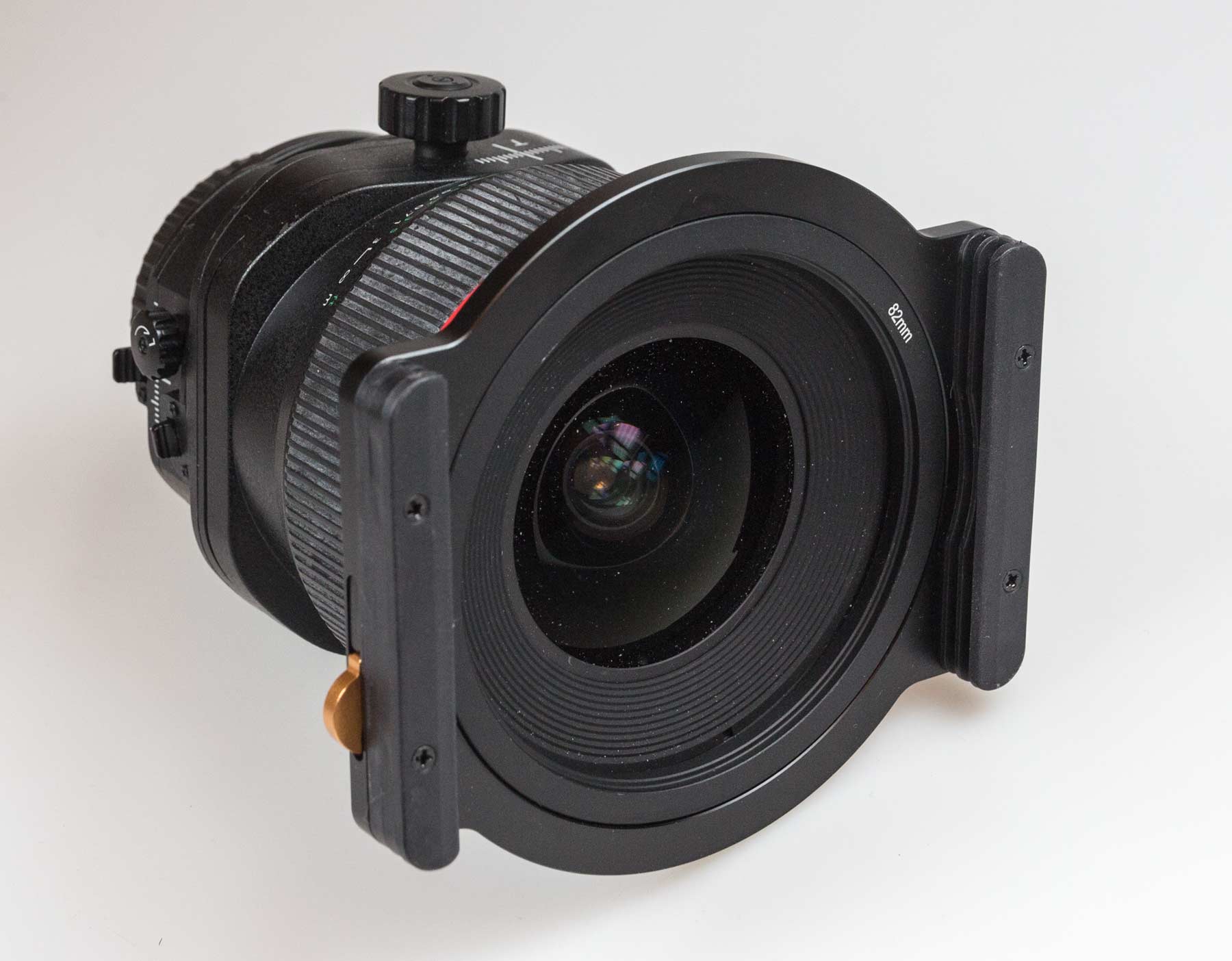 filter-holder-on-lens