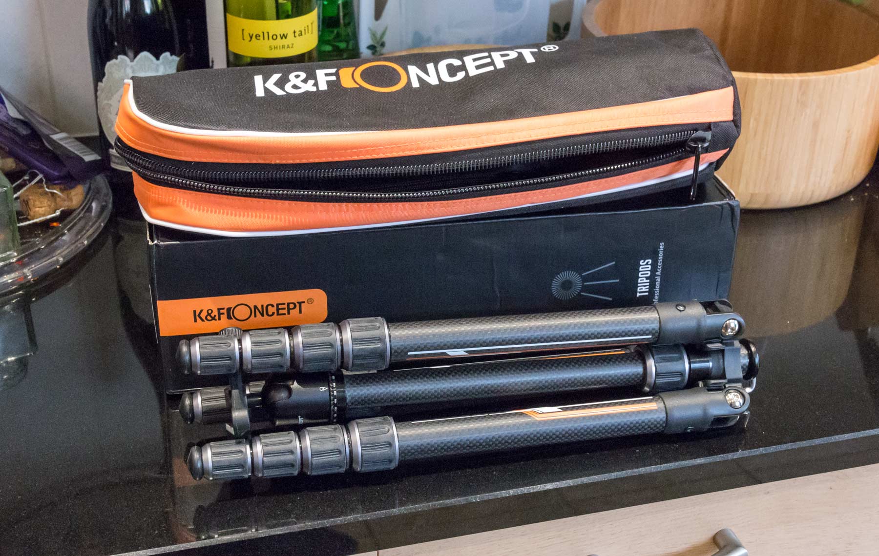 tripod-and-case