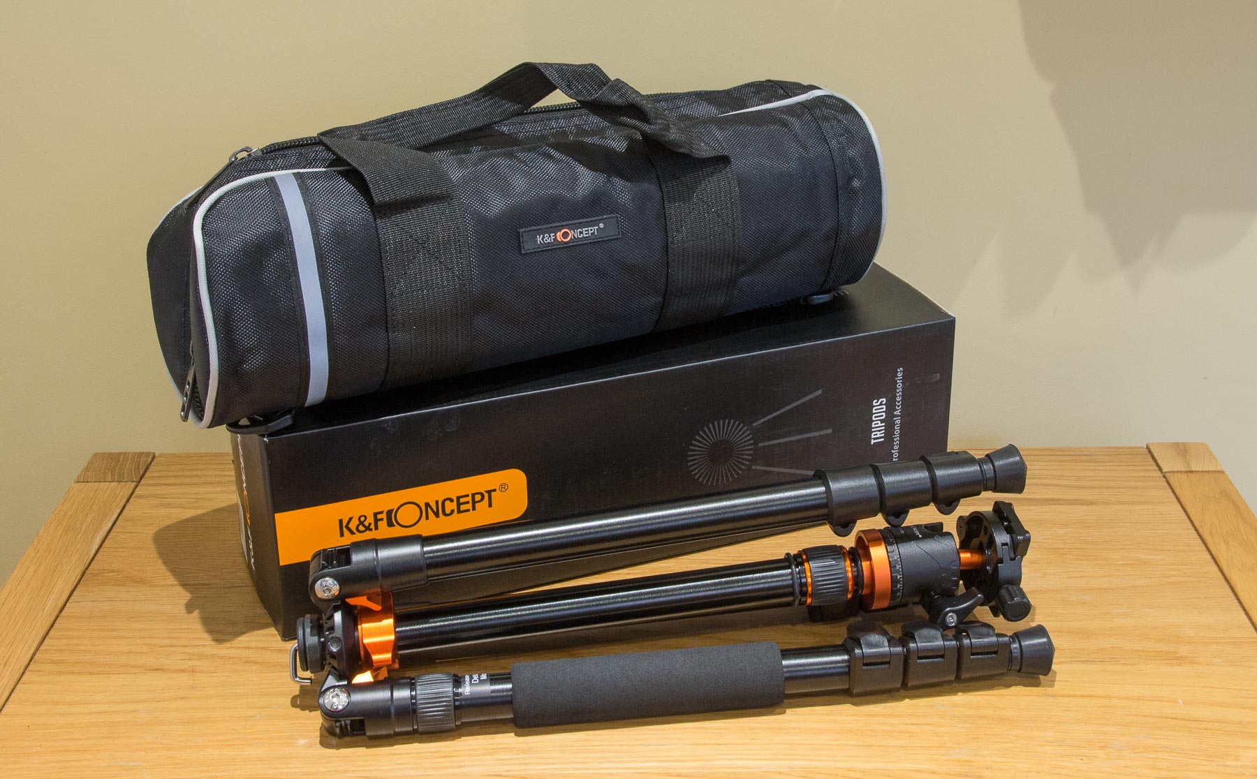 SA254T1-tripod-and-bag