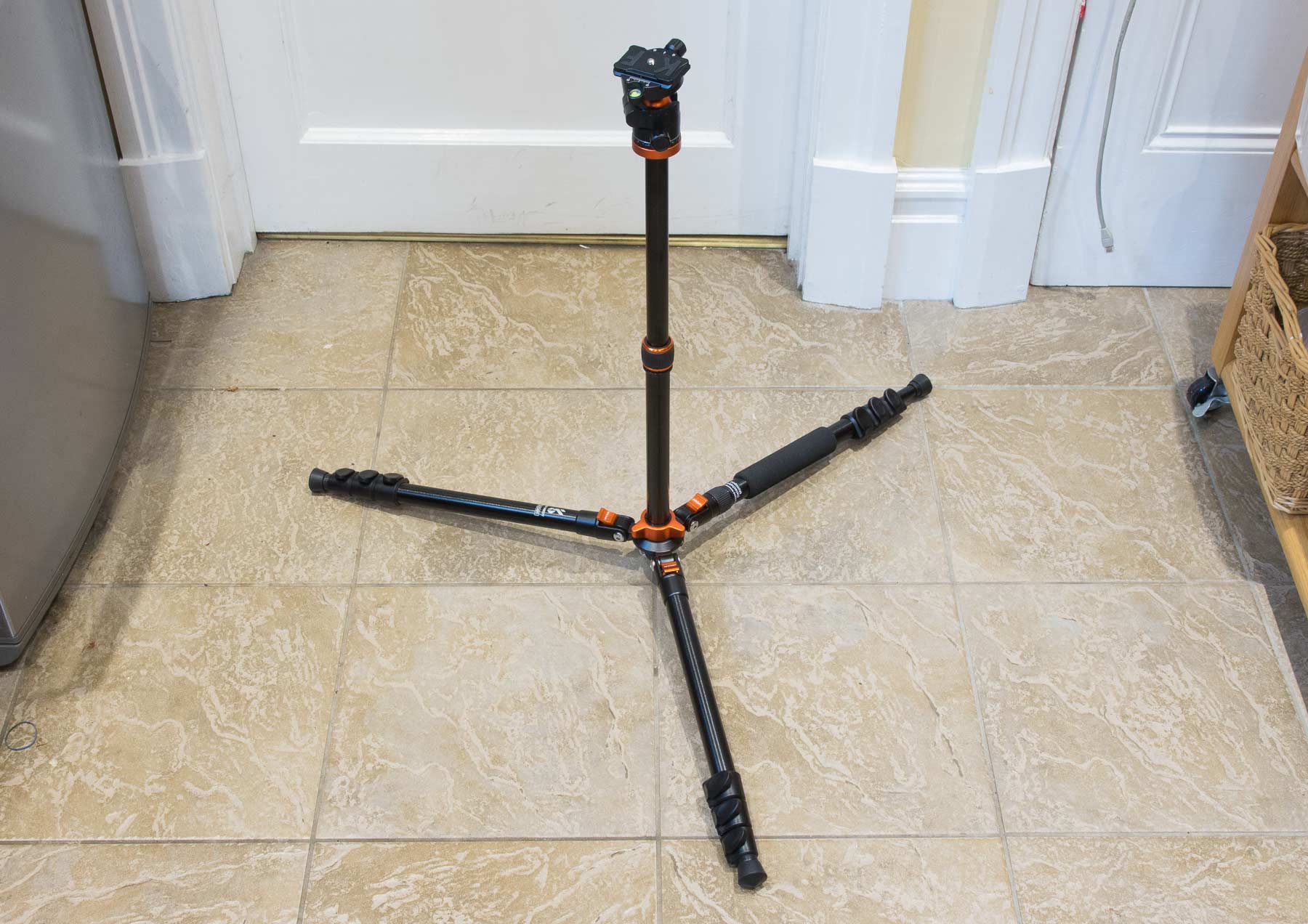 horizontal-legs-on-floor