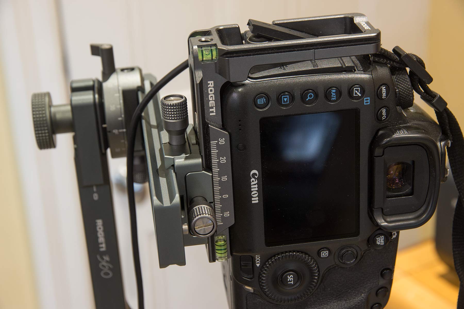 camera-L-bracket-fitted