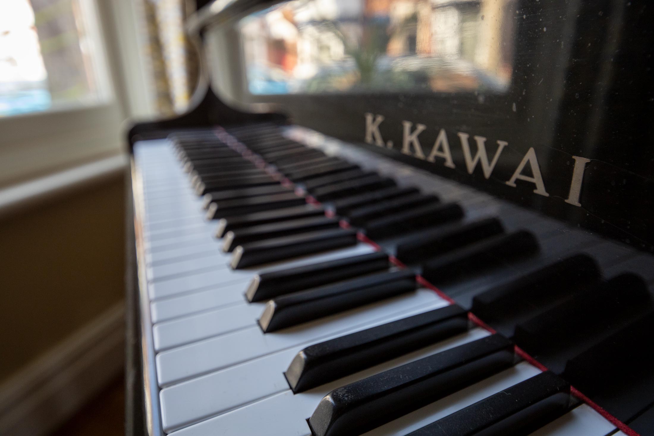 Keith's piano f/4