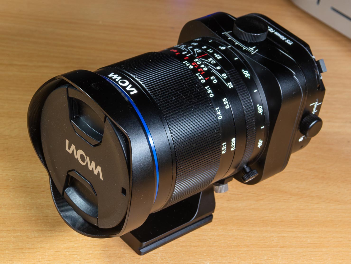 Laowa 35mm tilt shift lens with lens foot